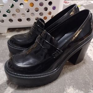 Madden Girl Cassidy Black Platform Loafers